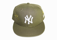 Load image into Gallery viewer, New York Yankees &quot;Custom&quot;
