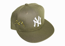 Load image into Gallery viewer, New York Yankees &quot;Custom&quot;
