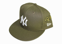 Load image into Gallery viewer, New York Yankees &quot;Custom&quot;
